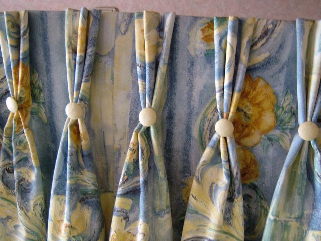 2011_0722curtains0085.JPG